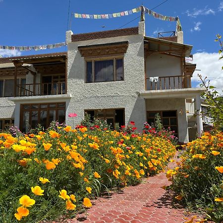 Chakzot Garden House Hotel Leh Exterior foto