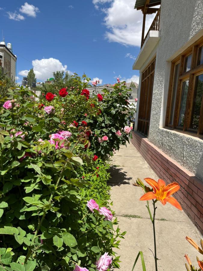 Chakzot Garden House Hotel Leh Exterior foto